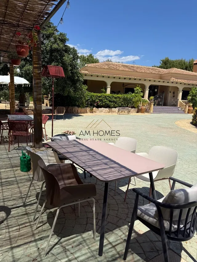ESPECTACULAR CHALET INDEPENDIENTE CON 10.000 M2 DE PARCELA, PISCINA Y CASA DE INVITADOS — 24
