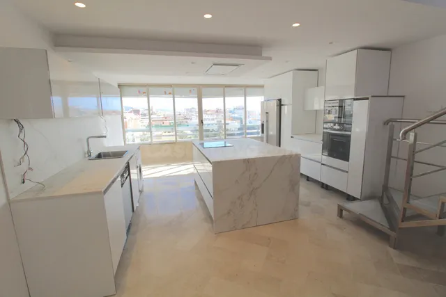 Ático 3 habitaciones 120m² en alquiler - Marbella