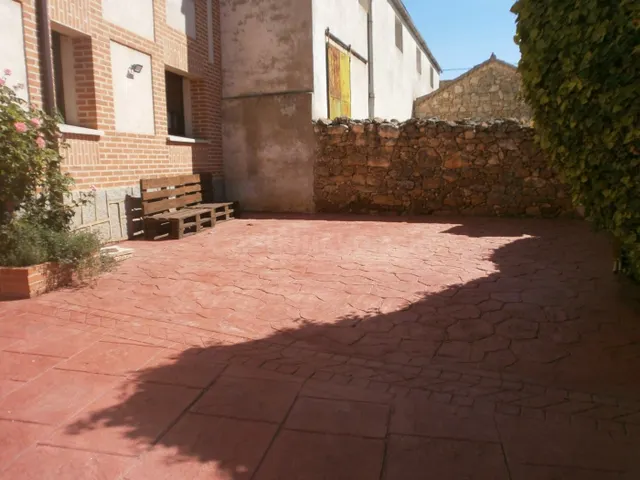 En venta bonito chalet (casa rural) en Lastras del Pozo - foto 4