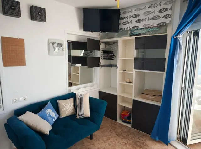 Fantástico estudio con vistas panorámicas al mar en primera línea de playa en Fuengirola — 5