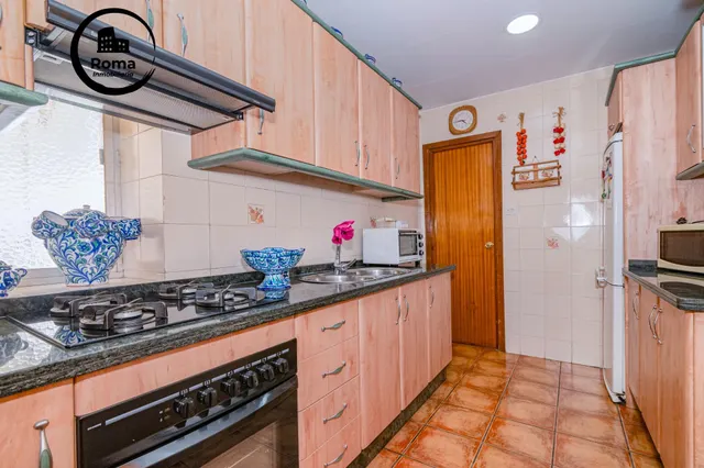 Casa pareada en La Zubia — 12