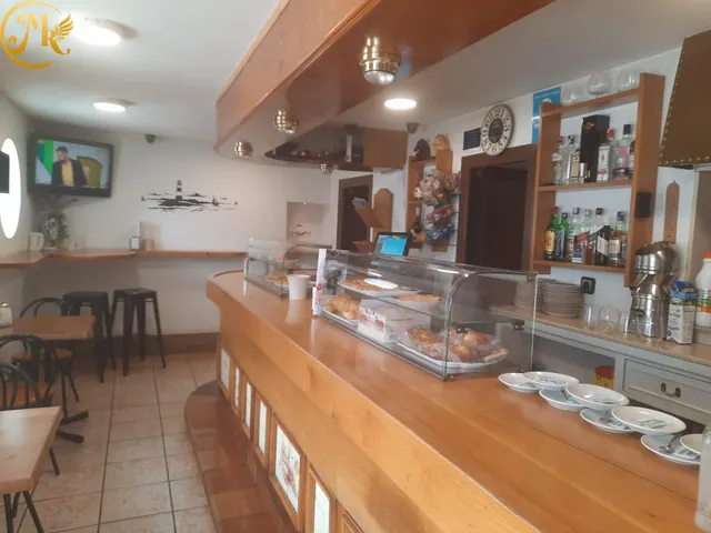 Traspaso Bar-Restaurante junto al Hospital Valdecilla, se traspasa por  jubilación. — 12