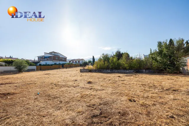 Compra tu parcela para hacer la casa de tus sueños a 5 min de Granada. Huétor Vega — 7