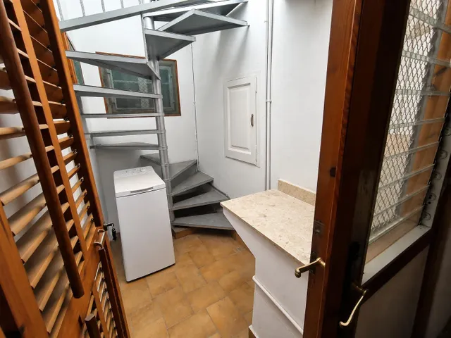 CASA ADOSADA EN VENTA CON 2 VIVIENDAS INDEPENDIENTES — 30