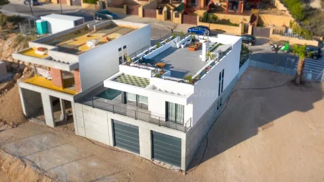 Nuevas villas de 3 dormitorios en Polop - foto 4