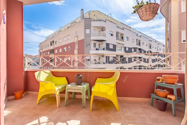 Luminoso apartamento de 3 dormitorios, 2 baños + trastero — 8