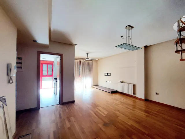 Ñtico Dúplex en Beniajan - Avenida Fabian Escribano — 3