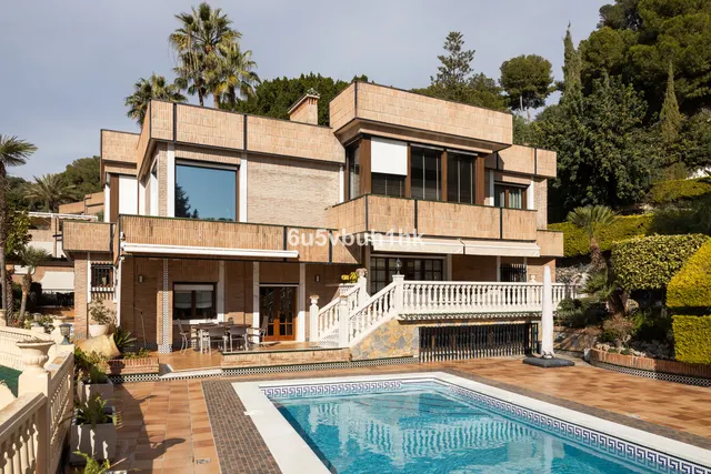 Chalet 6 habitaciones 706m² en venta - Riviera del sol — 28
