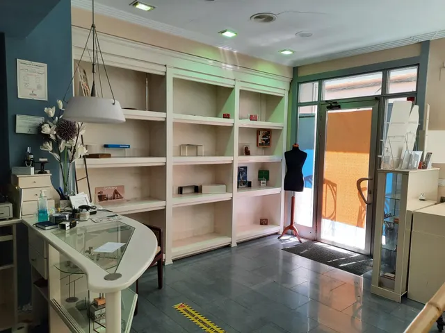 LOCAL EN ZONA COMERCIAL DE ALMANSA — 4