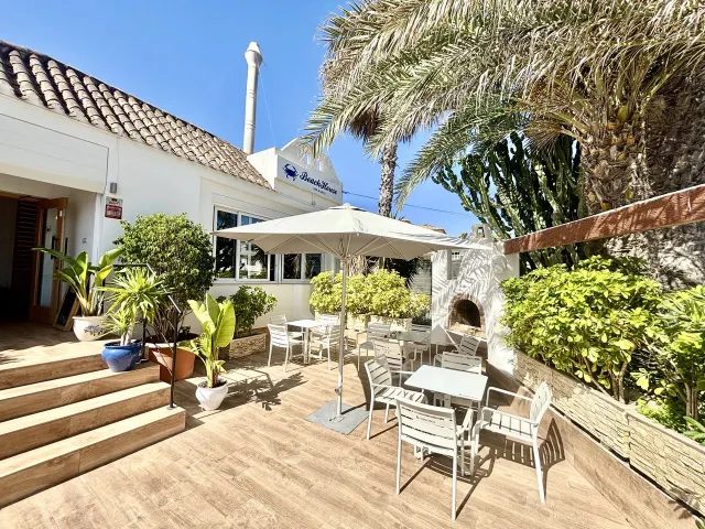 Local comercial 250m² en venta - Cabo Roig — 27