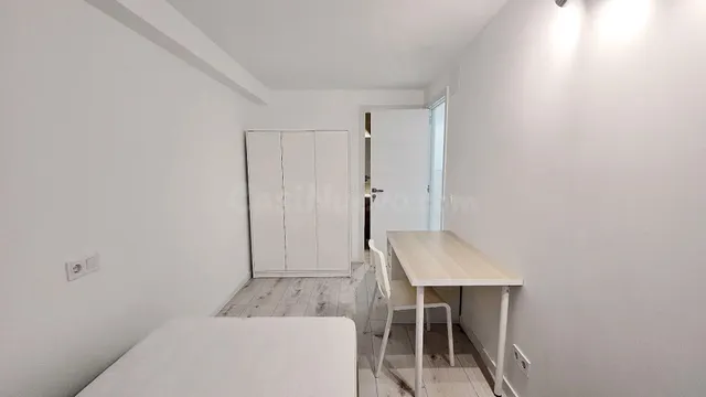 En alquiler para estudiantes, piso en semisótano con gastos incluidos en Villanueva de la Cañada — 9