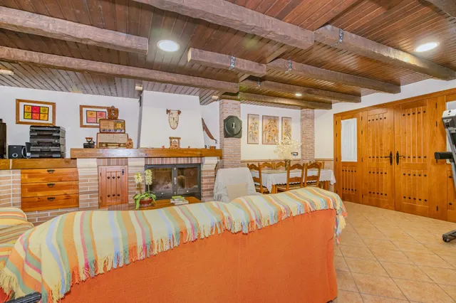 Magnífica Casa en Peligros (Granada) – Lista para Entrar a Vivir — 35
