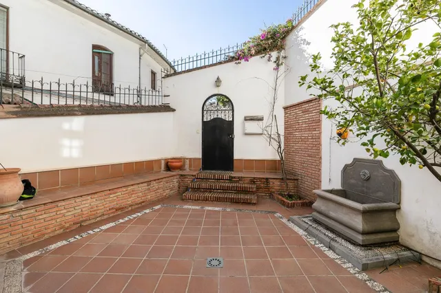 CARMEN EN EL ALBAYZÍN — 20