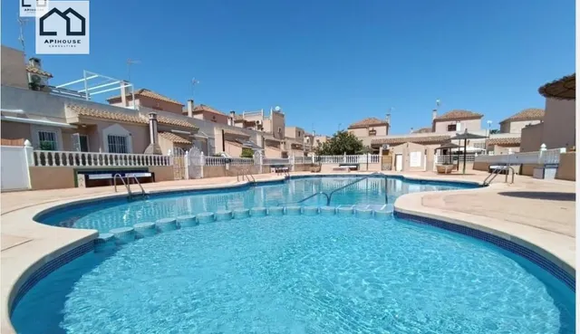 APIHOUSE VENDE CASA TIPO DÚPLEX EN ORIHUELA COSTA. PRECIO DE - foto 2