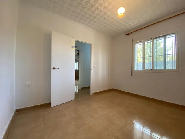 CASA LUMINOSA CON PARCELA A UN PASO DEL CENTRO — 21