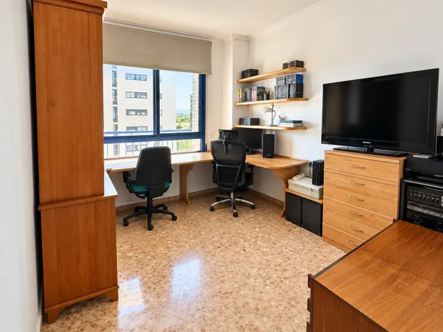 Ref- 08701 Salico presenta - AMPLIA VIVIENDA DE 4 habitaciones, 2 GARAJES Y TRASTERO EN ZONA SENSAL — 27