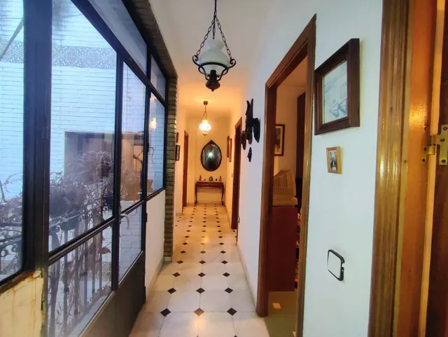 Estupenda casa, junto a la corredera con garaje,  con muchas posibilidades!!!! — 9