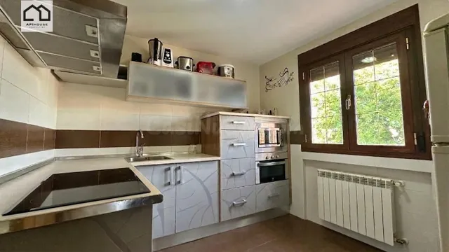 Apihouse vende acogedor piso en el centro de Santa Olalla de - foto 3