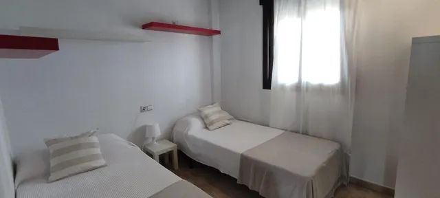ALQUILER DE MAGNIFICO PISO CON VISTAS AL MAR — 12