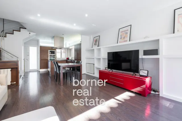 Chalet adosado en venta en Calle de Sant Josep — 13