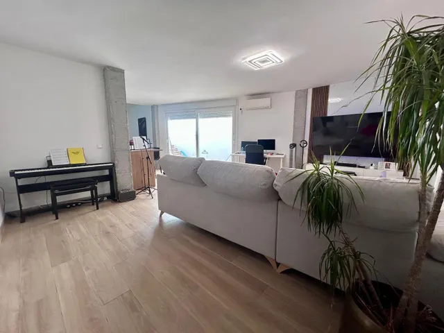 Casa adosada en esquina con piscina privada, jardín y vistas a la Bahía de Málaga — 6