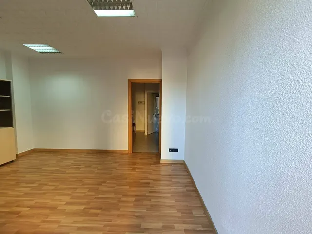 ¡Ideal para tu negocio! Alquiler de local luminoso en zona Princesa Mercedes — 5