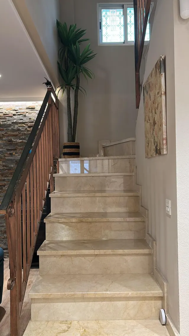 Bungalow Reformado en Montesol: Naturaleza y Confort — 36