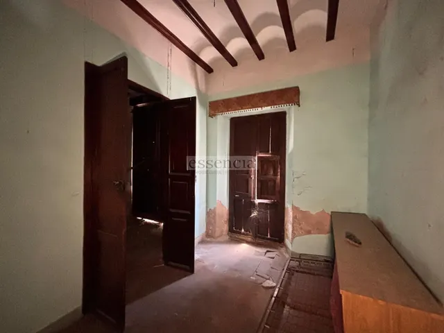 Casa en Almoines a reformar a su gusto en parcela de 242 m2 , en chaflán con patio. — 23