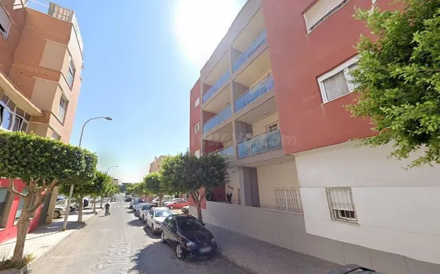 SE VENDE piso OKUPADA en Calle Toledo Nº 136 Ejido (El) (Alm - foto 2