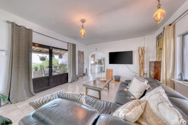 Finca independiente con jardín privado y vistas abiertas en Las Cabreras, Lanzarote. — 12
