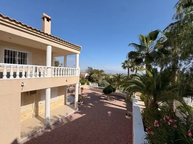 Villa 3 habitaciones 216m² en venta - Comunidad valenciana — 28