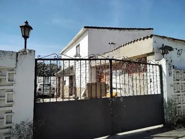 Se vende casa independiente OKUPADA en Camino Alto Torre Hos - foto 4