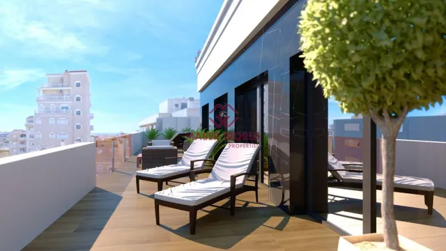 Modernos apartamentos de nueva construcción en el centro de Torrevieja, Costa Blanca — 2