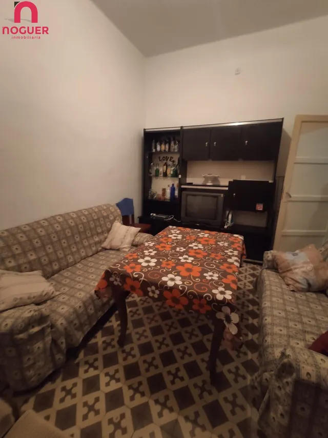 SE ALQUILA habitación  EN PISO COMPARTIDO JUNTO A LA AVENIDA REPUBLICA ARGENTINA — 4