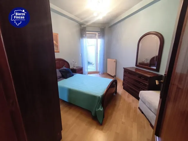SE VENDE VIVIENDA EN TROBAJO DEL CAMINO, LEÓN - foto 3