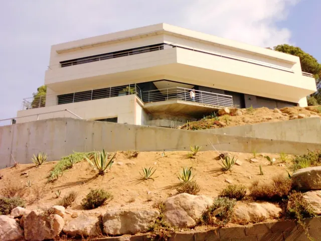 Casa de lujo en urbanización de prestigio. - foto 2