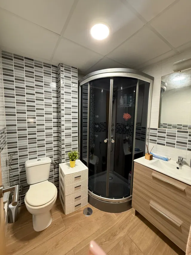 Piso de 2 dormitorios en eugenio gross – Málaga  230.000 € — 29