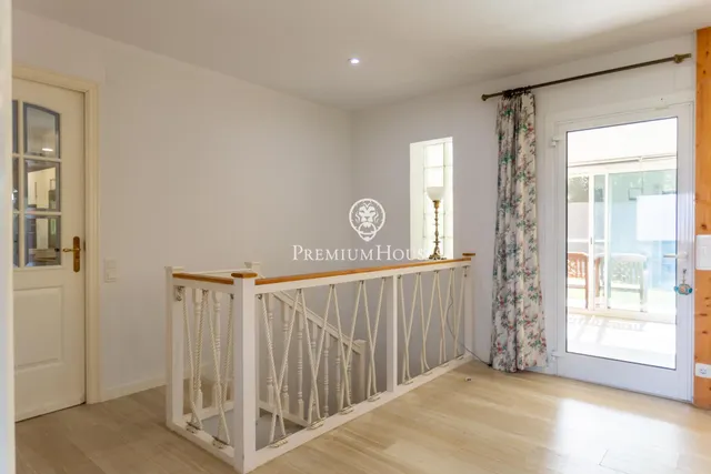 Exclusiva casa en Vallromanes. Naturaleza, privacidad y vistas panorámicas. — 12