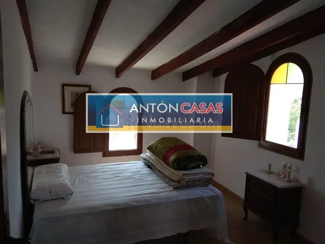 CHALET NOVELDA / 9 HABTS / 4 BAÑOS / BARBACOA / JARDÍN / PIS - foto 2