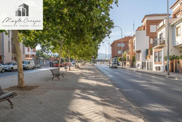 Edificio de 3 plantas destinado a oficinas junto a Centro Co - foto 3
