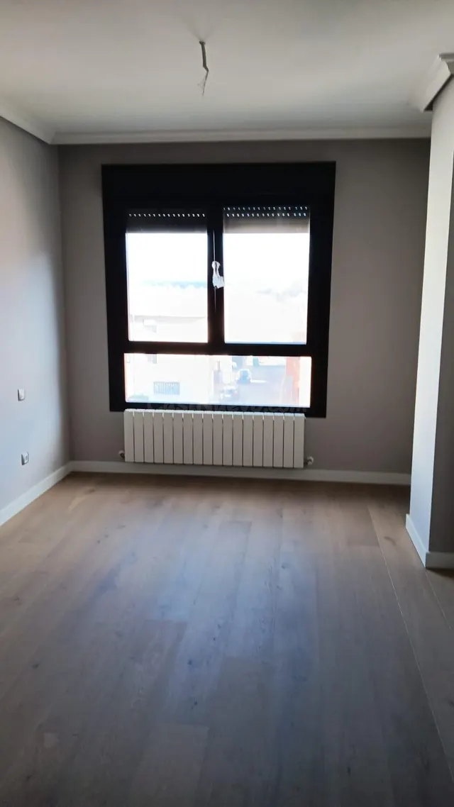 CÉNTRICO !! Se Vende Piso en Villasana de Mena con Ascensor - foto 2