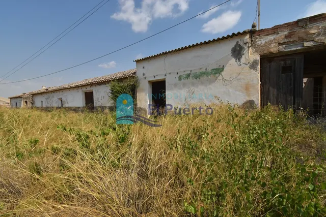 SOLAR URBANO CON EDIFICACIONES EN RUINA EN LA PINILLA - REF  - foto 2