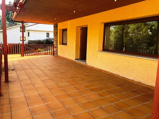 Magnifico chalet ¡¡¡ A ESTRENAR ¡¡¡ 340m2 construidos con cinco dormitorios en parcela de 569m2 — 7