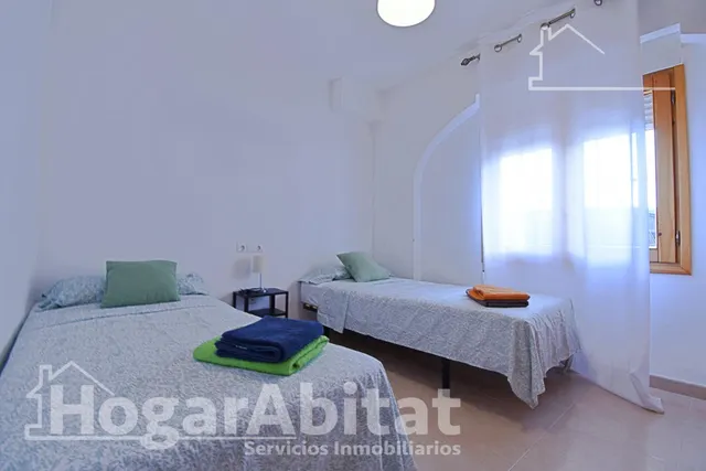 ¡espectacular! bajo acogedor, luminoso y esquinero con parking, todo amueblado — 22