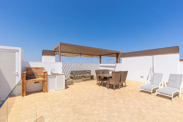 ATICO CON SOLARIUM PRIVADO. 2 DORM. 2BAÑOS. LAS COLINAS EN O - foto 4