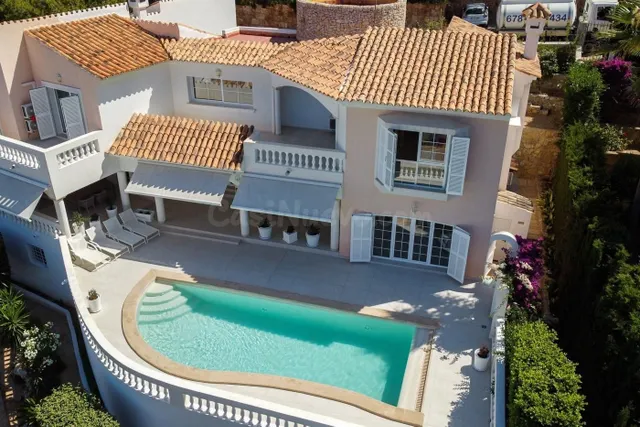 VENTA ö ALQUILER SOLO OPCION A COMPRA - Lujosa villa con piscina y espectaculares vistas al mar en Camp de mar — 2