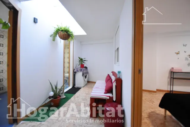 ¡CENTRO DE GANDIA! BAJO MUY AMPLIO CON TERRAZA Y TRASTERO — 35