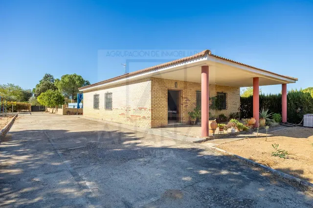 Venta de chalet independiente la urb. los ranchos de guadiamar Sanlúcar la Mayor (Sevilla) — 5