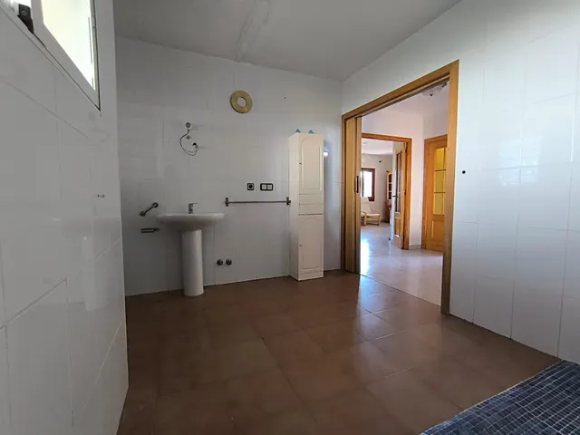 Casa independiente con parcela, 5 dormitorios y garaje en Alquerías (Murcia) — 40