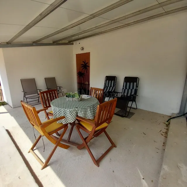 Finca rústica con casa de campo reformada, olivos, algarrobos y caravana, cerca de Tortosa — 12